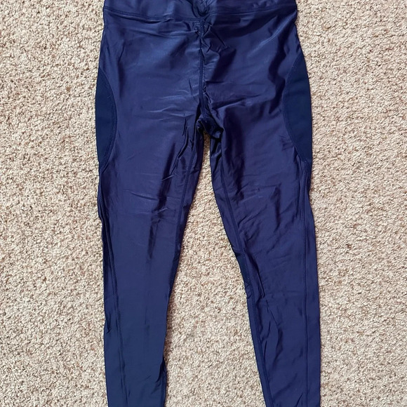 Alala Sports Bra & Leggings Set - Picture 2 of 6